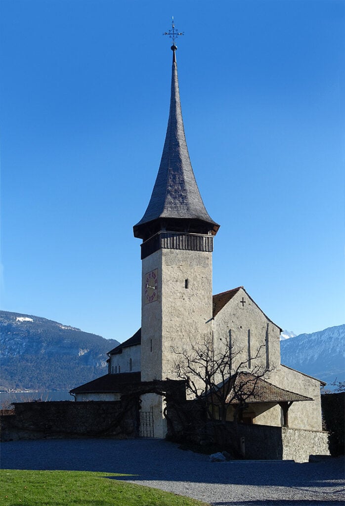 Die denkmalgeschützte Schlosskirche Spiez nach der Restaurierung durch Architekturbüro Peter Olf